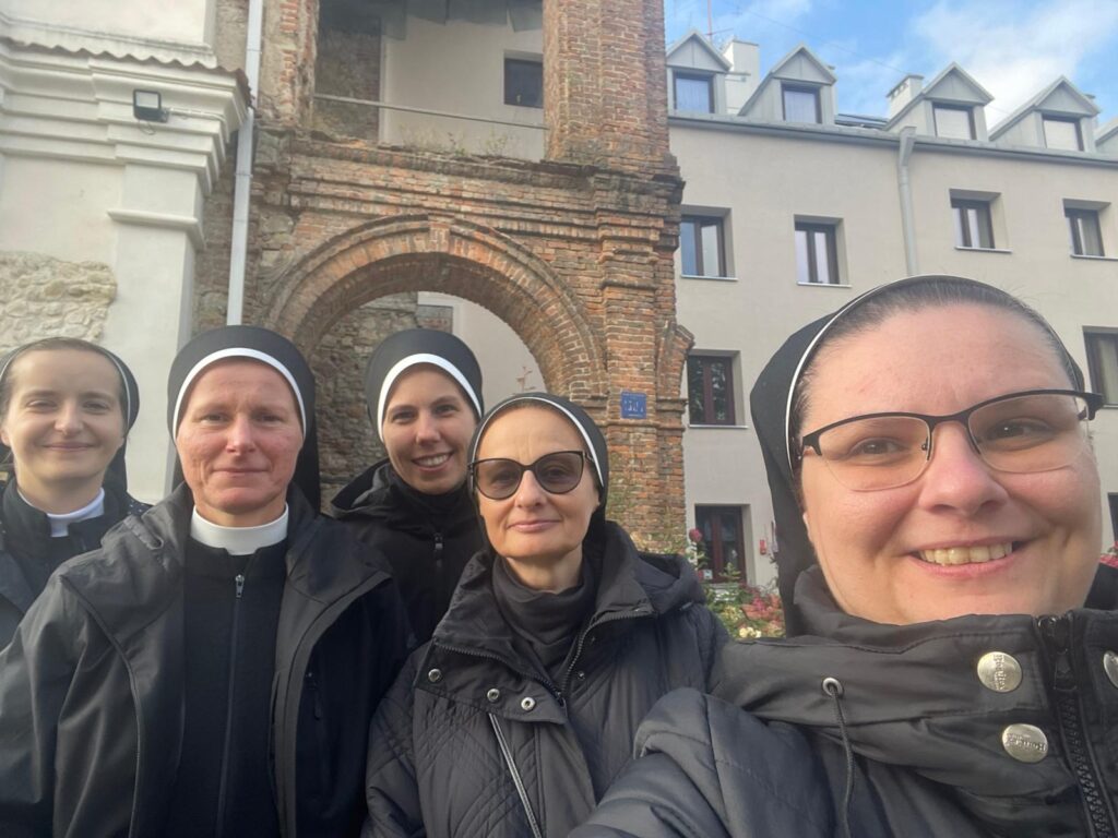 REKOLEKCJE DLA SIÓSTR KATECHETEK Apostolstwo Sióstr REKOLEKCJE DLA SIÓSTR KATECHETEK Apostolstwo Sióstr