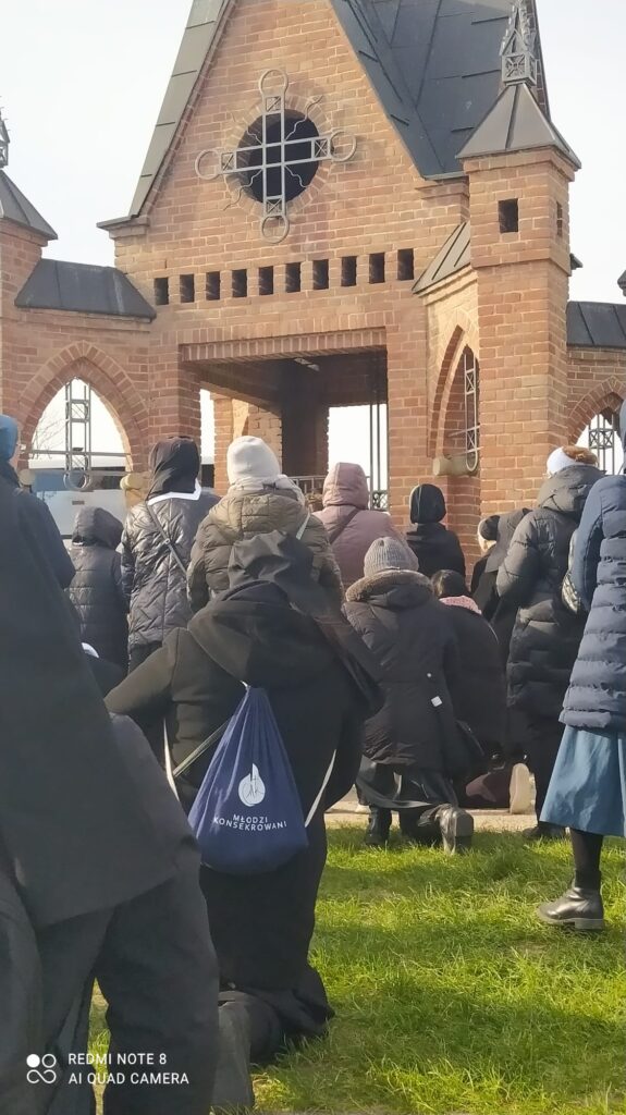 PIELGRZYMKA OSÓB ŻYCIA KONSEKROWANEGO Apostolstwo Sióstr