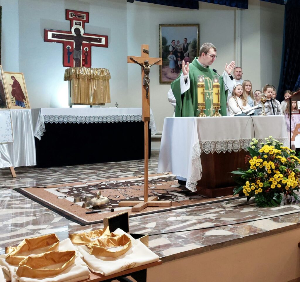 RADOŚĆ W SCHOLI DZIECIĘCEJ Apostolstwo Sióstr RADOŚĆ W SCHOLI DZIECIĘCEJ Apostolstwo Sióstr