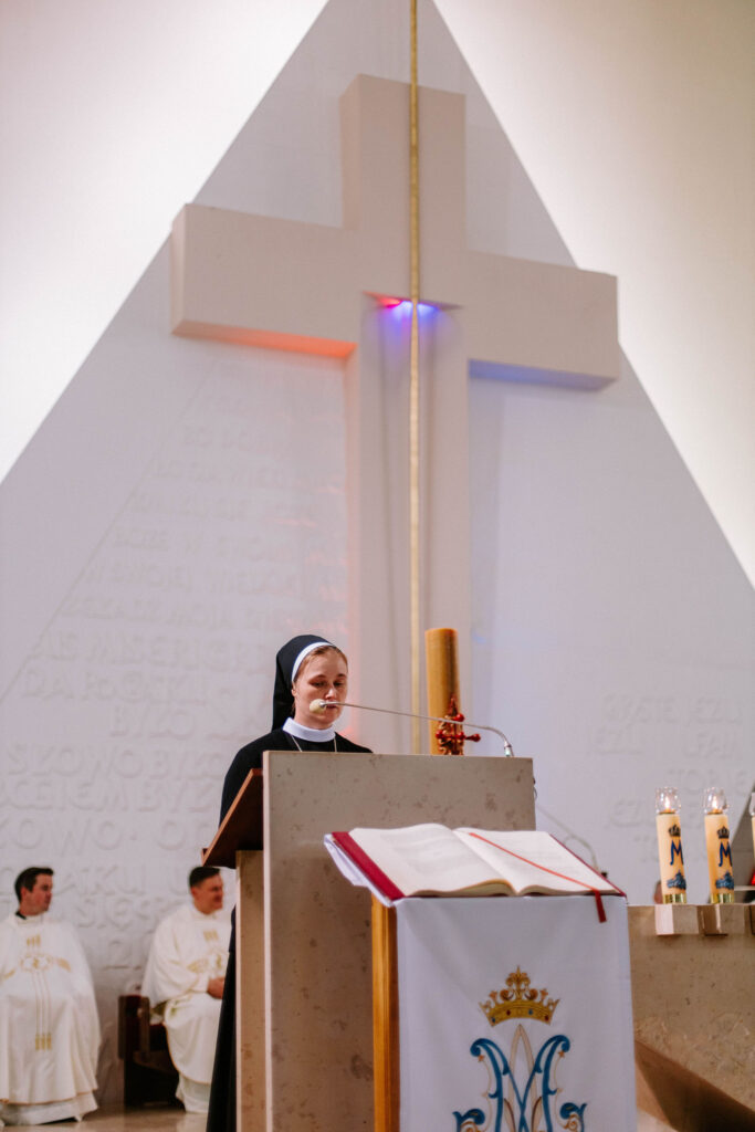 ŚLUBY WIECZYSTE S. ZUZANNY Z życia Zgromadzenia ŚLUBY WIECZYSTE S. ZUZANNY Z życia Zgromadzenia