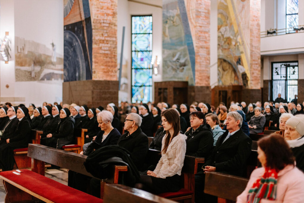 ŚLUBY WIECZYSTE S. ZUZANNY Z życia Zgromadzenia ŚLUBY WIECZYSTE S. ZUZANNY Z życia Zgromadzenia