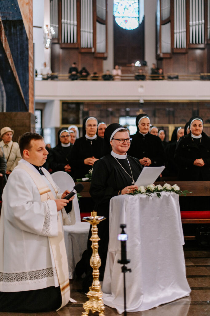ŚLUBY WIECZYSTE S. ZUZANNY Z życia Zgromadzenia ŚLUBY WIECZYSTE S. ZUZANNY Z życia Zgromadzenia
