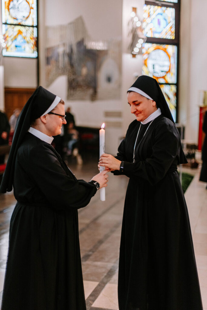 ŚLUBY WIECZYSTE S. ZUZANNY Z życia Zgromadzenia ŚLUBY WIECZYSTE S. ZUZANNY Z życia Zgromadzenia