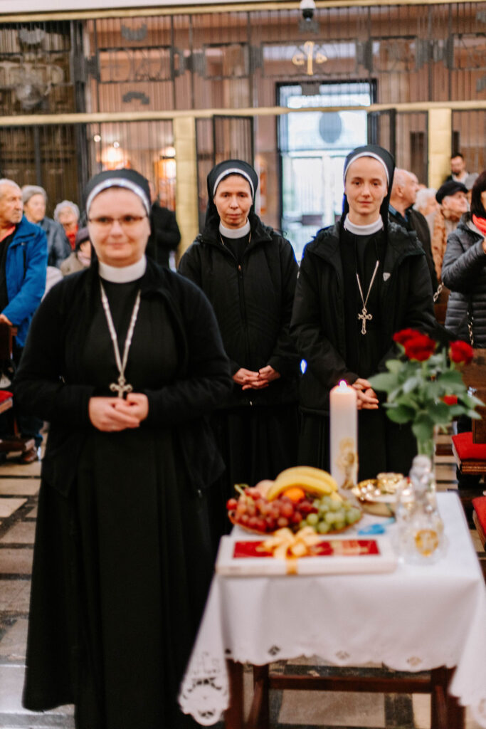 ŚLUBY WIECZYSTE S. ZUZANNY Z życia Zgromadzenia ŚLUBY WIECZYSTE S. ZUZANNY Z życia Zgromadzenia