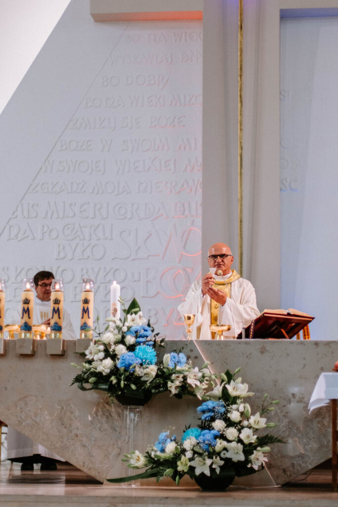 ŚLUBY WIECZYSTE S. ZUZANNY Z życia Zgromadzenia ŚLUBY WIECZYSTE S. ZUZANNY Z życia Zgromadzenia