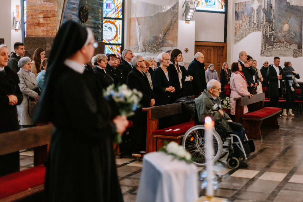 ŚLUBY WIECZYSTE S. ZUZANNY Z życia Zgromadzenia ŚLUBY WIECZYSTE S. ZUZANNY Z życia Zgromadzenia