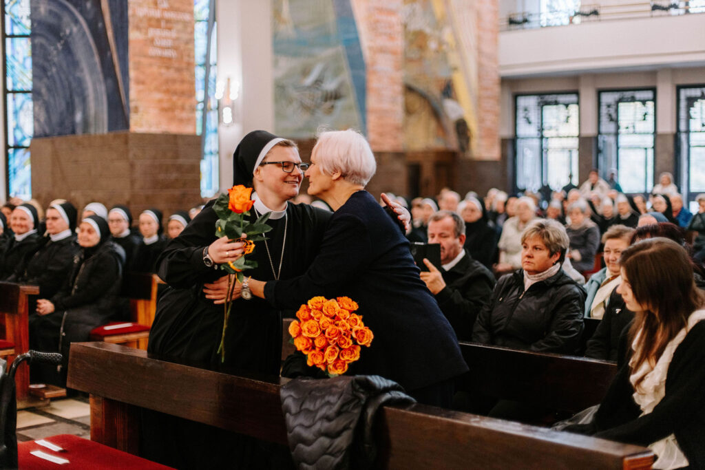ŚLUBY WIECZYSTE S. ZUZANNY Z życia Zgromadzenia ŚLUBY WIECZYSTE S. ZUZANNY Z życia Zgromadzenia
