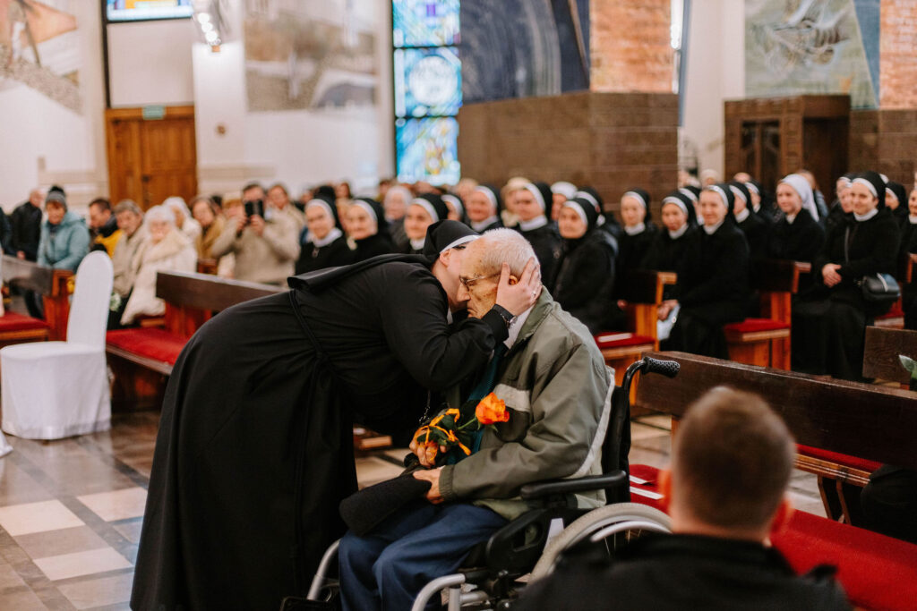 ŚLUBY WIECZYSTE S. ZUZANNY Z życia Zgromadzenia ŚLUBY WIECZYSTE S. ZUZANNY Z życia Zgromadzenia