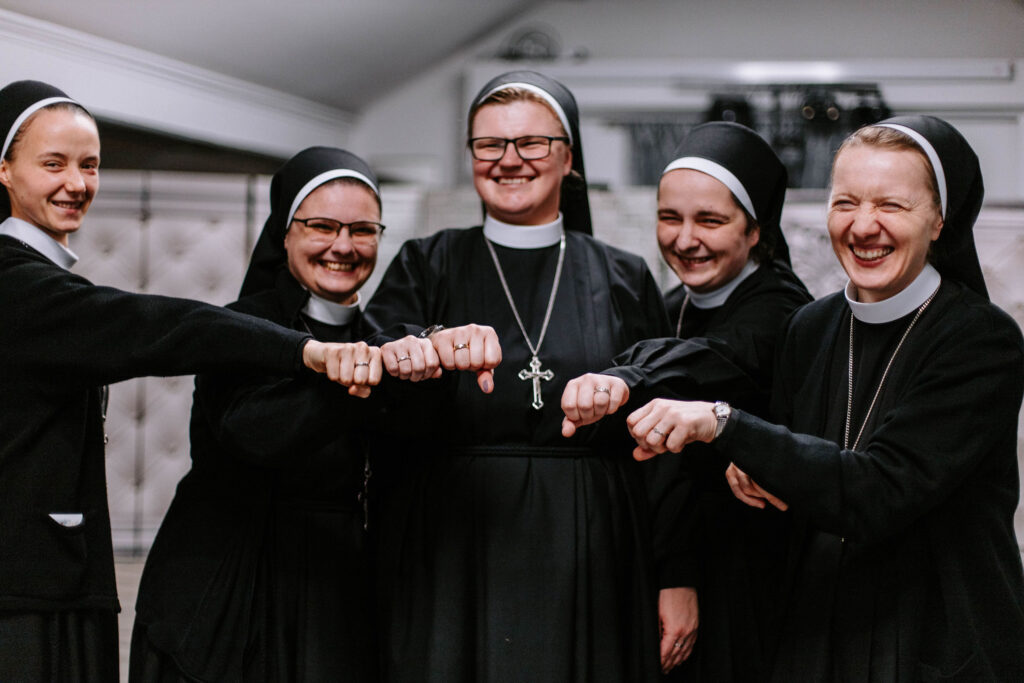 ŚLUBY WIECZYSTE S. ZUZANNY Z życia Zgromadzenia ŚLUBY WIECZYSTE S. ZUZANNY Z życia Zgromadzenia