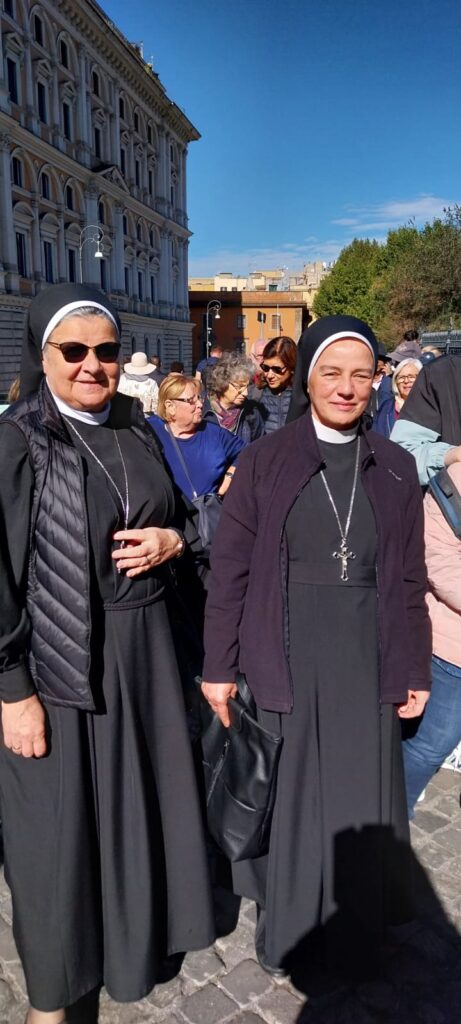 JUBILEUSZ OSÓB KONSEKROWANYCH Apostolstwo Sióstr JUBILEUSZ OSÓB KONSEKROWANYCH Apostolstwo Sióstr