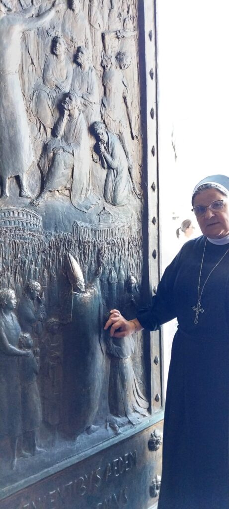 JUBILEUSZ OSÓB KONSEKROWANYCH Apostolstwo Sióstr JUBILEUSZ OSÓB KONSEKROWANYCH Apostolstwo Sióstr