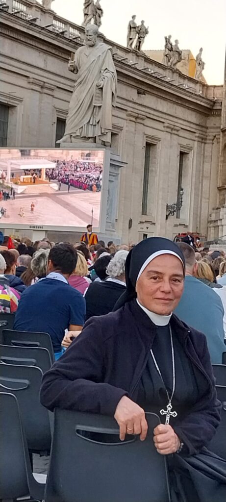 JUBILEUSZ OSÓB KONSEKROWANYCH Apostolstwo Sióstr JUBILEUSZ OSÓB KONSEKROWANYCH Apostolstwo Sióstr