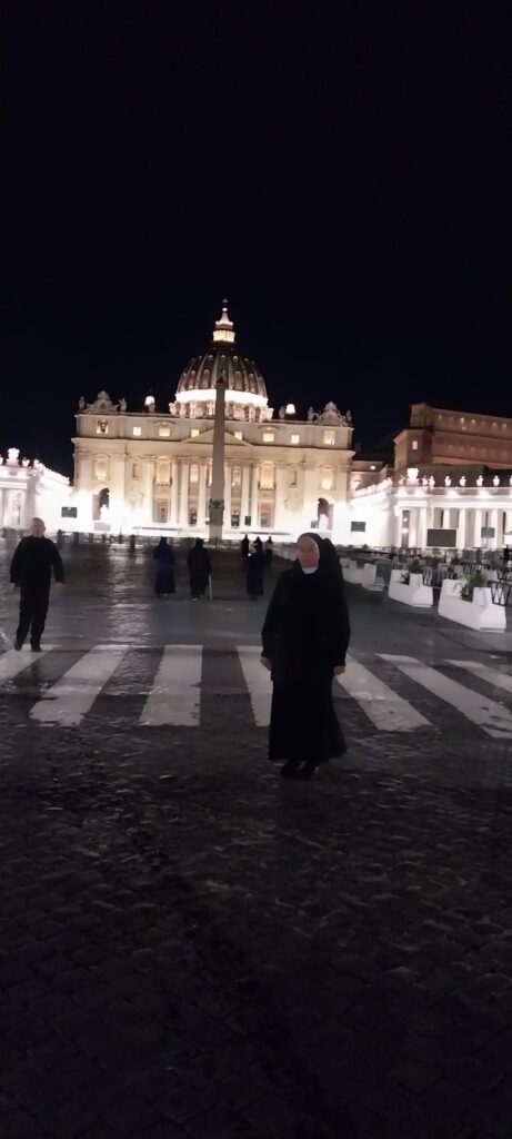 JUBILEUSZ OSÓB KONSEKROWANYCH Apostolstwo Sióstr JUBILEUSZ OSÓB KONSEKROWANYCH Apostolstwo Sióstr