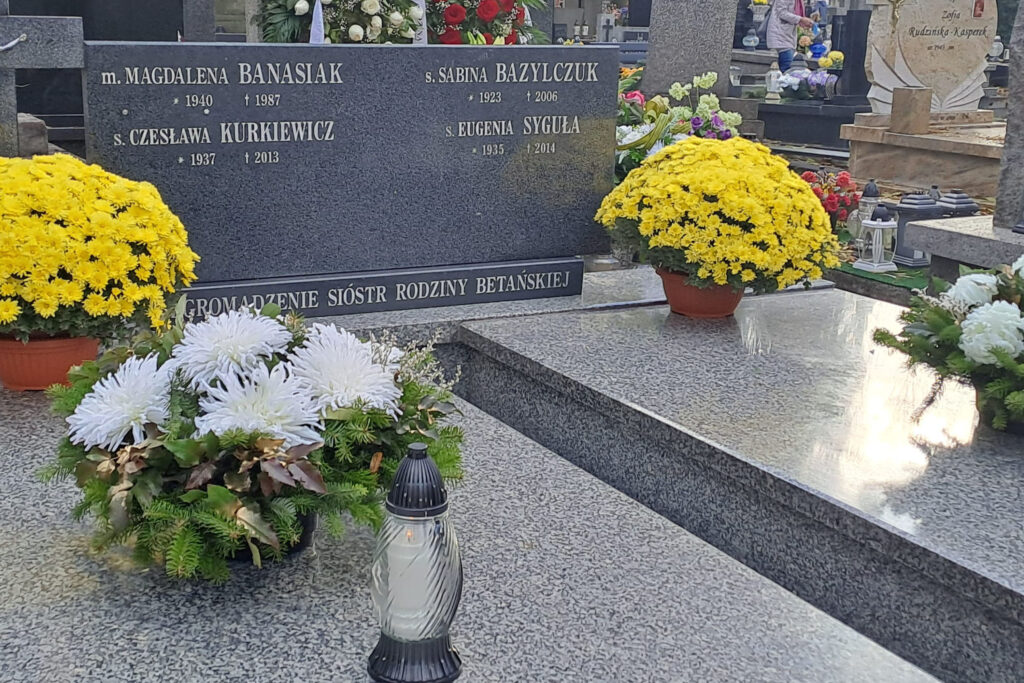 LISTOPADOWA ZADUMA Apostolstwo Sióstr LISTOPADOWA ZADUMA Apostolstwo Sióstr