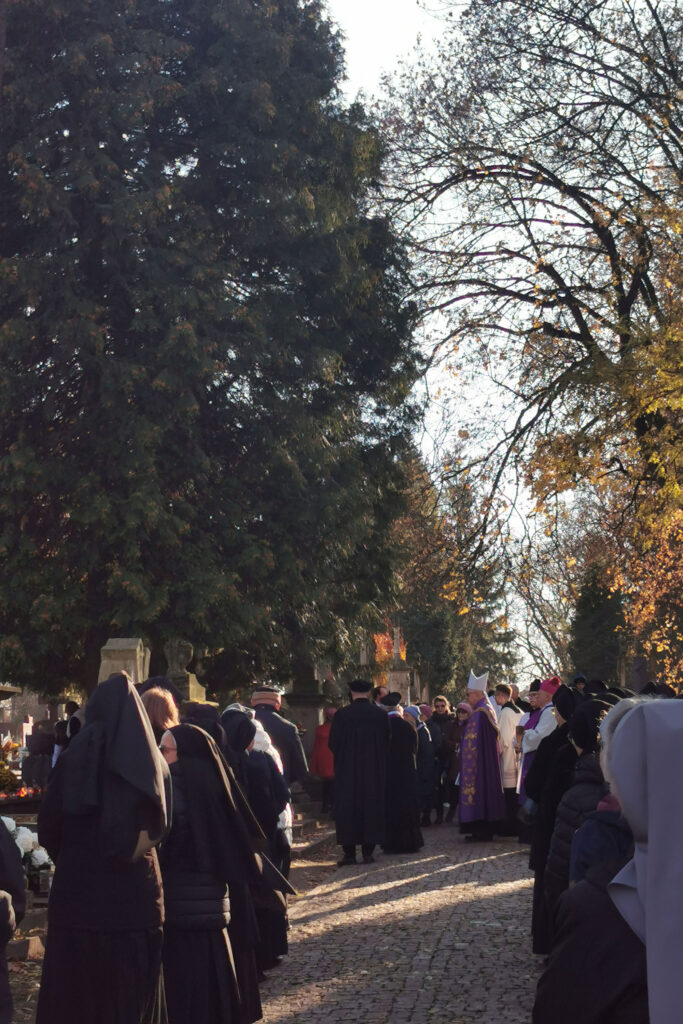 LISTOPADOWA ZADUMA Apostolstwo Sióstr LISTOPADOWA ZADUMA Apostolstwo Sióstr