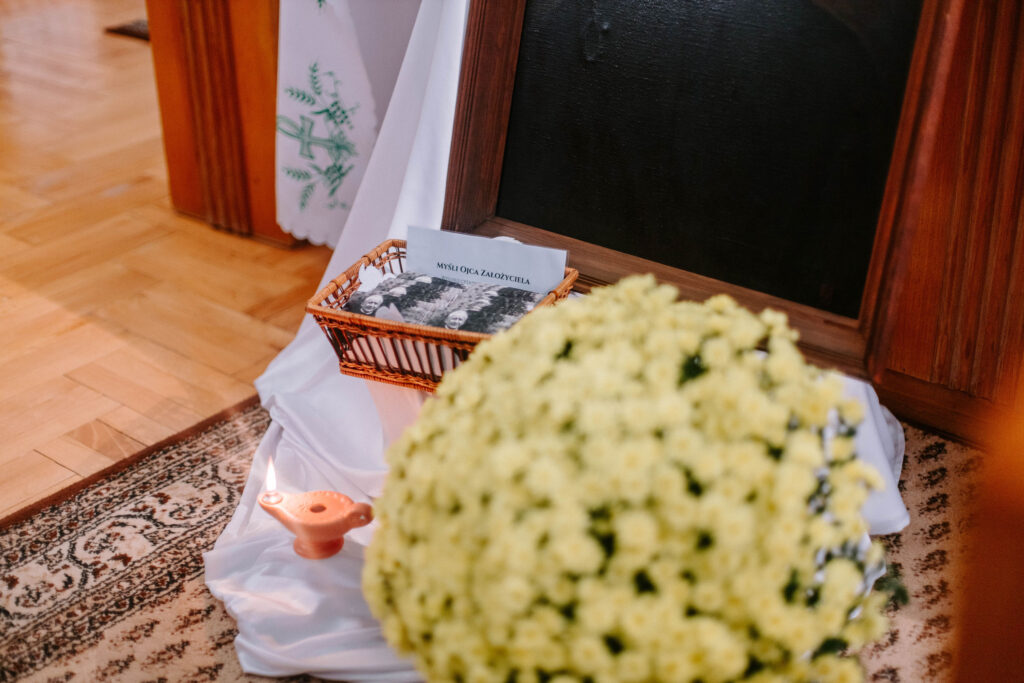 DZIĘKCZYNIENIE ZA ŻYCIE KS. MAŁYSIAKA Z życia Zgromadzenia