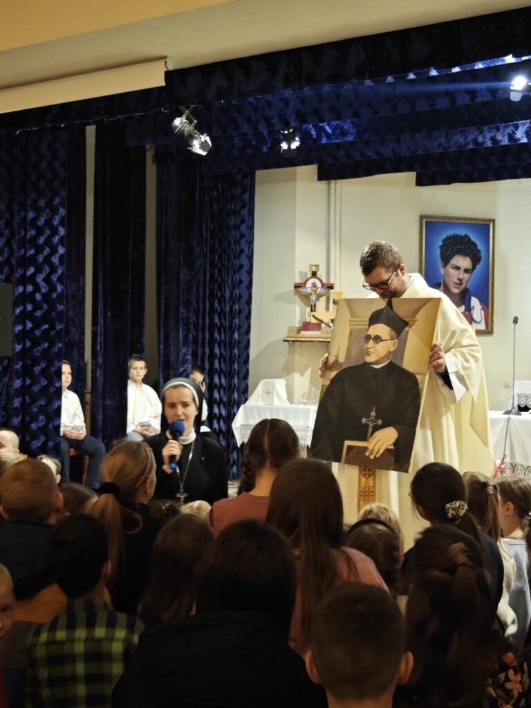 DZIĘKCZYNIENIE ZA ŻYCIE KS. MAŁYSIAKA Z życia Zgromadzenia