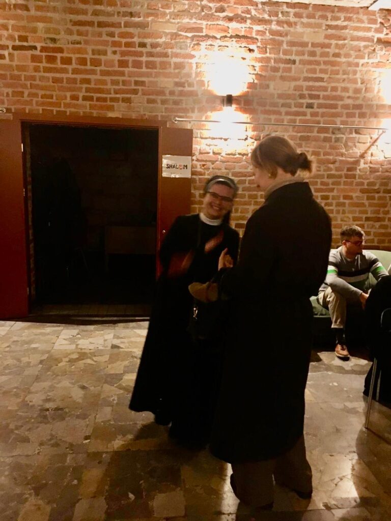 MODLITWA Z MŁODZIEŻĄ Apostolstwo Sióstr MODLITWA Z MŁODZIEŻĄ Apostolstwo Sióstr