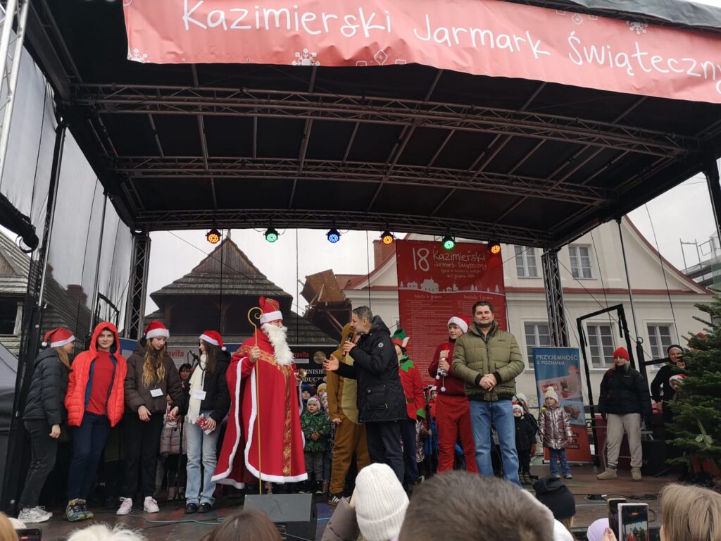 KOLĘDOWY WYSTĘP SCHOLI Apostolstwo Sióstr