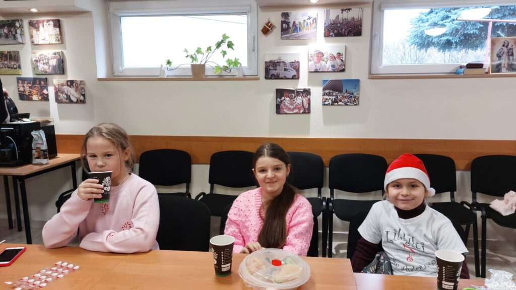 WARSZTATY ŚWIĄTECZNE Apostolstwo Sióstr WARSZTATY ŚWIĄTECZNE Apostolstwo Sióstr