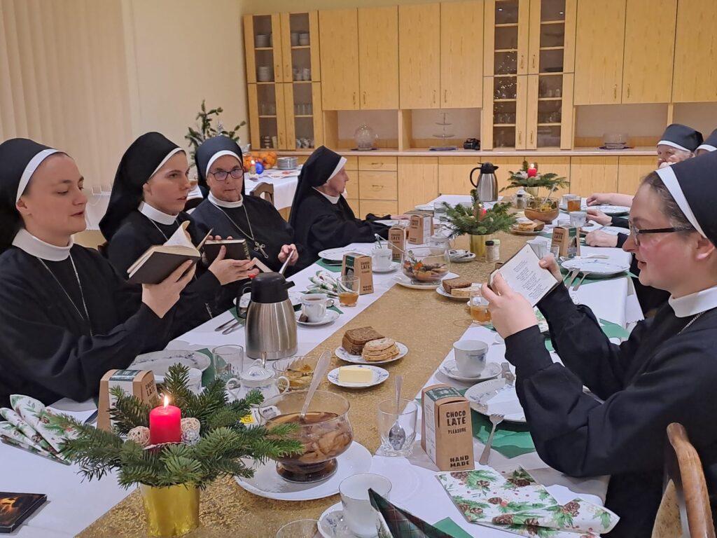 BOŻE NARODZENIE 2025 Z życia Zgromadzenia BOŻE NARODZENIE 2025 Z życia Zgromadzenia