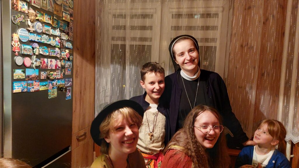 KOLĘDNICY MISYJNI 2025 Apostolstwo Sióstr