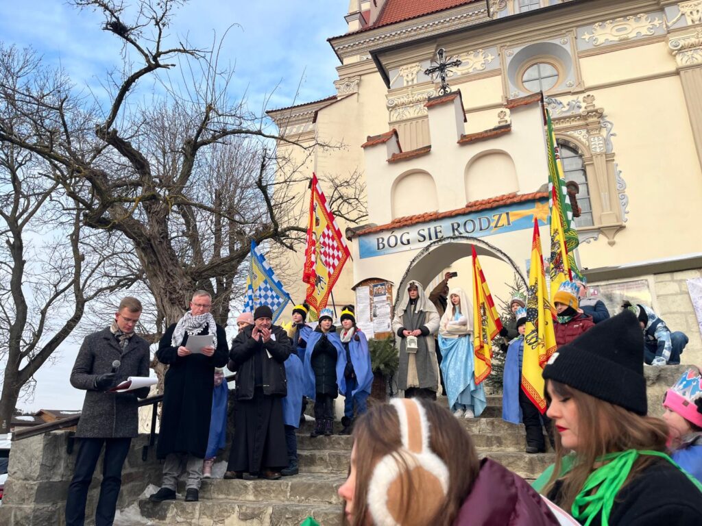 ORSZAK TRZECH KRÓLI Apostolstwo Sióstr ORSZAK TRZECH KRÓLI Apostolstwo Sióstr