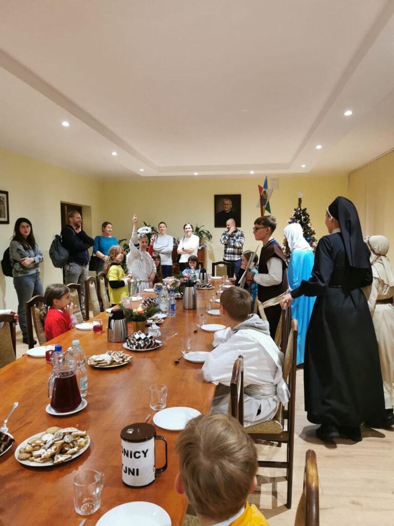 KOLĘDNICY MISYJNI 2025 Apostolstwo Sióstr