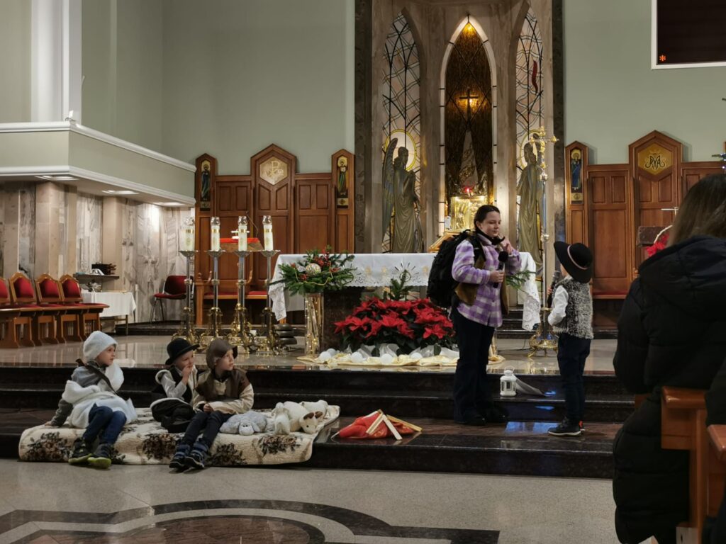 JASEŁKA W SANKTUARIUM ŚWIĘTEJ RODZINY Apostolstwo Sióstr