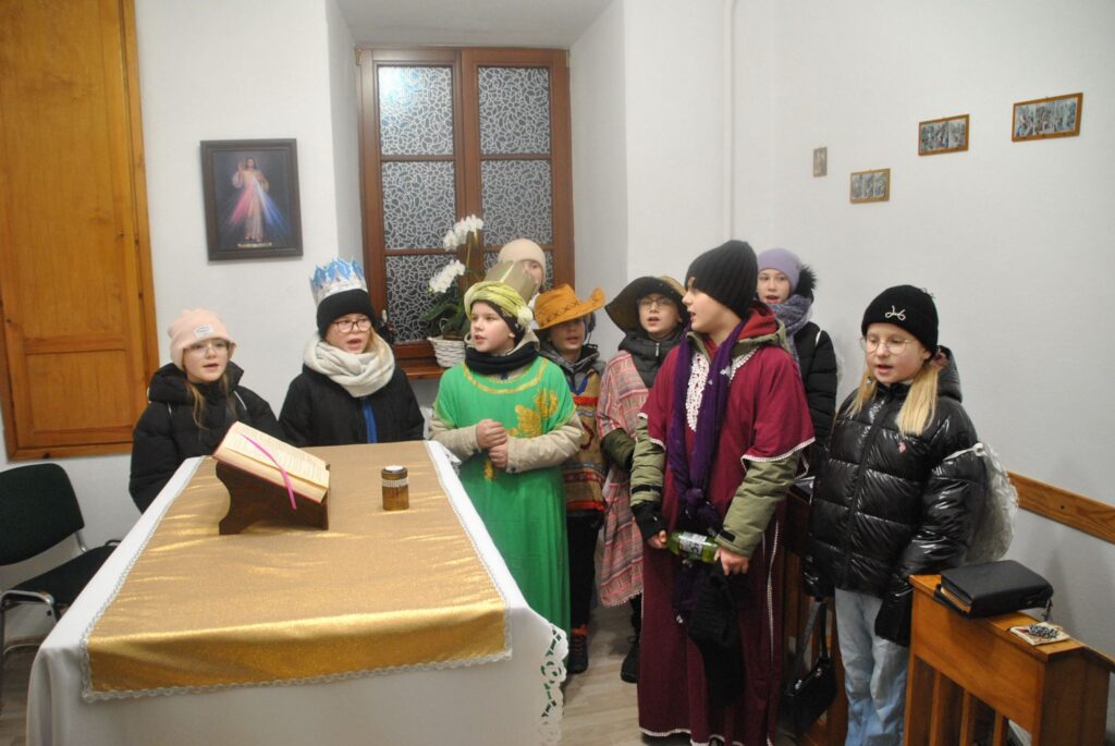 KOLĘDNICY MISYJNI 2025 Apostolstwo Sióstr