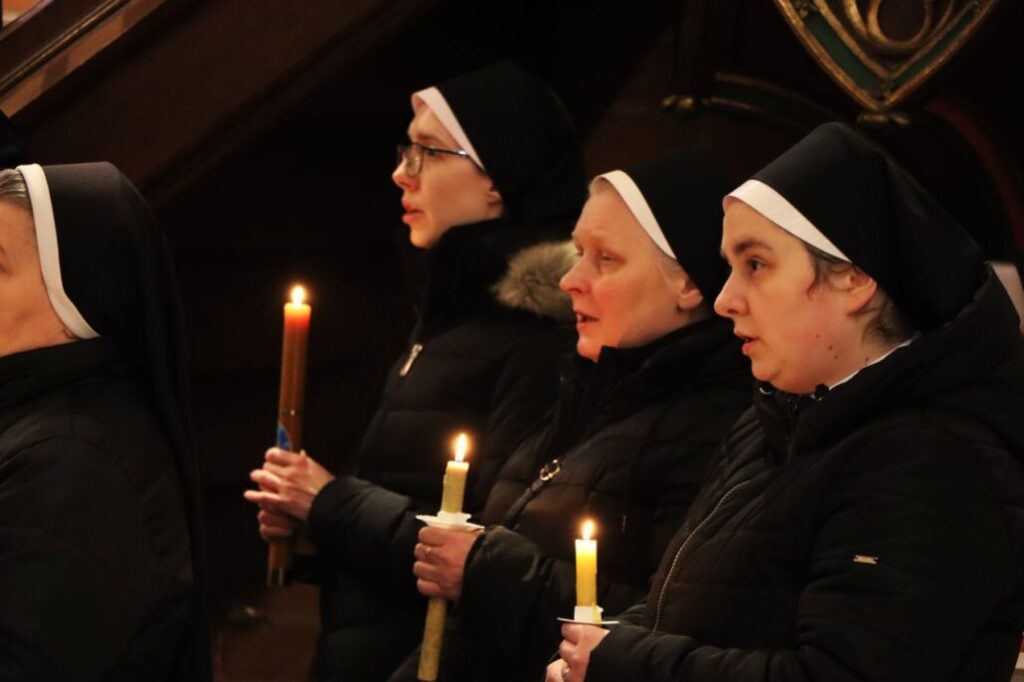 DZIEŃ ŻYCIA KONSEKROWANEGO Życie Kościoła