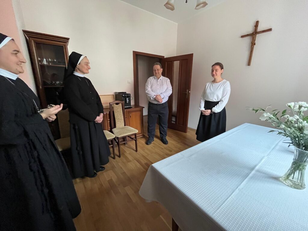 ŚLUBY ZAKONNE S. NOEMI Z życia Zgromadzenia ŚLUBY ZAKONNE S. NOEMI Z życia Zgromadzenia