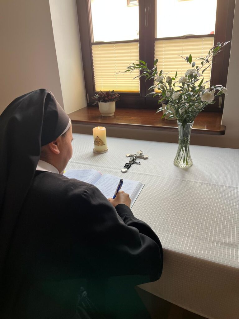 ŚLUBY ZAKONNE S. NOEMI Z życia Zgromadzenia ŚLUBY ZAKONNE S. NOEMI Z życia Zgromadzenia