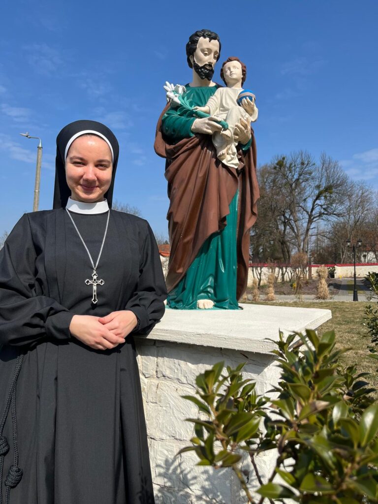 ŚLUBY ZAKONNE S. NOEMI Z życia Zgromadzenia ŚLUBY ZAKONNE S. NOEMI Z życia Zgromadzenia