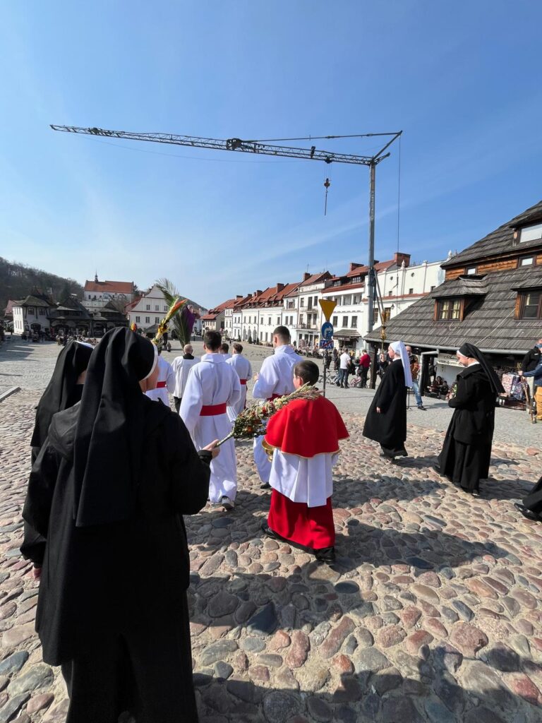 NIEDZIELA MĘKI PAŃSKIEJ Życie Kościoła