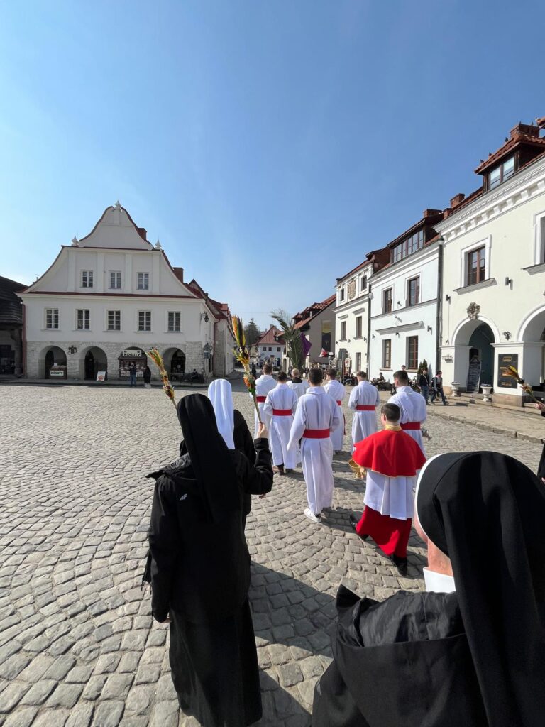 NIEDZIELA MĘKI PAŃSKIEJ Życie Kościoła