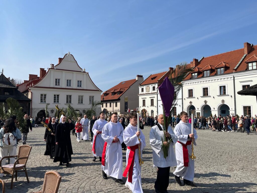 NIEDZIELA MĘKI PAŃSKIEJ Życie Kościoła