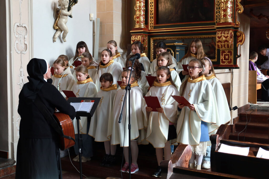 PRZYRZECZENIA SCHOLI Apostolstwo Sióstr