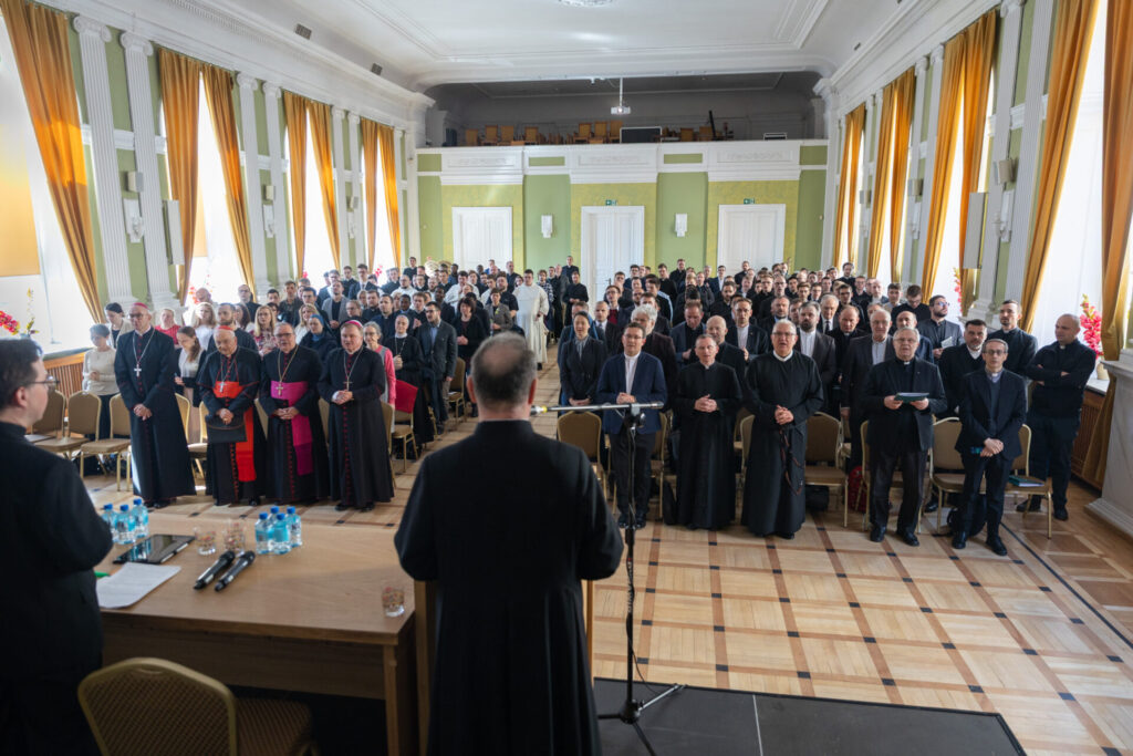 MIĘDZYNARODOWY KONGRES TEOLOGICZNY Apostolstwo Sióstr