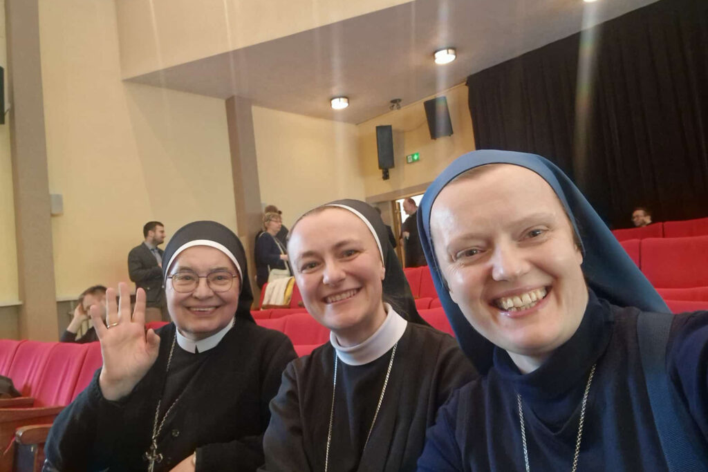 MIĘDZYNARODOWY KONGRES TEOLOGICZNY Apostolstwo Sióstr