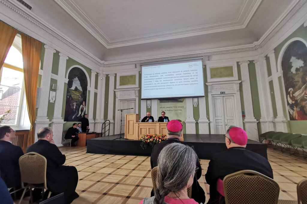MIĘDZYNARODOWY KONGRES TEOLOGICZNY Apostolstwo Sióstr