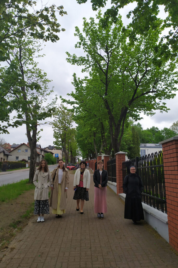MARYJA. NAJPIĘKNIEJSZA Z KOBIET Rekolekcje i dni skupienia