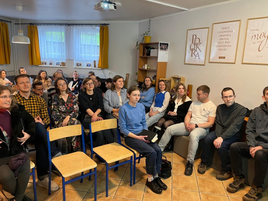 SPOTKANIE Z MŁODZIEŻĄ Apostolstwo Sióstr