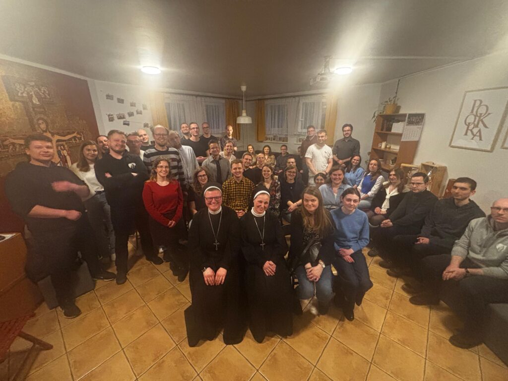SPOTKANIE Z MŁODZIEŻĄ Apostolstwo Sióstr