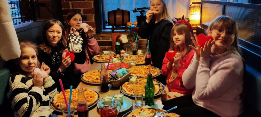 DZIECI PISZĄ IKONY Apostolstwo Sióstr