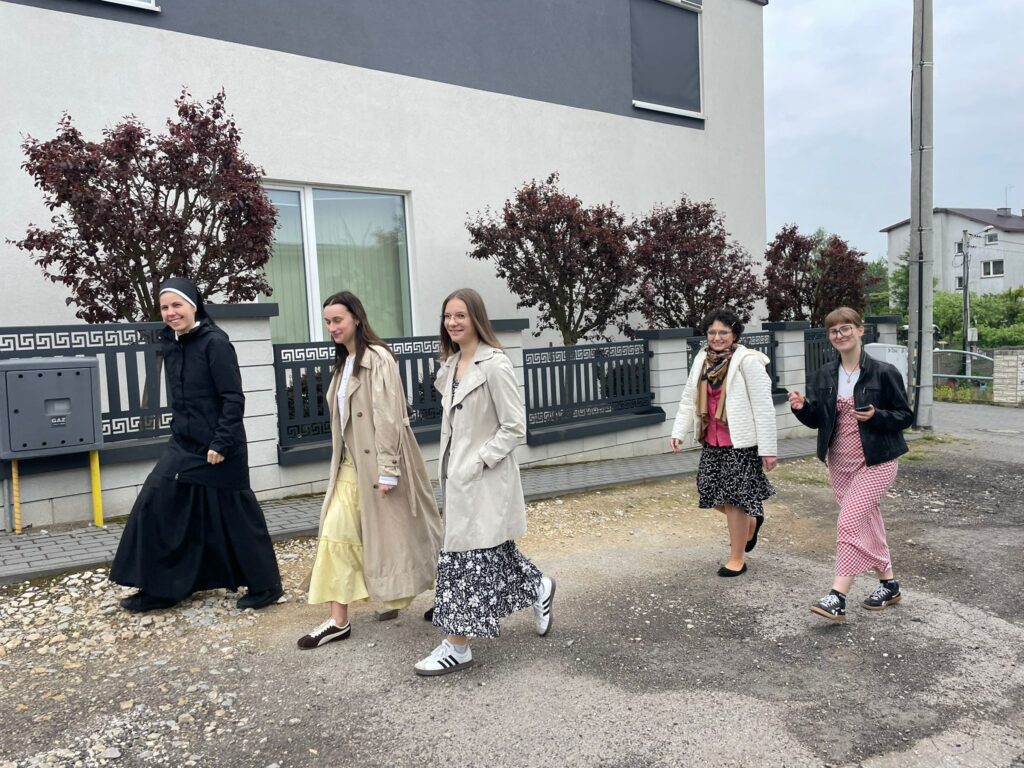 MARYJA. NAJPIĘKNIEJSZA Z KOBIET Rekolekcje i dni skupienia