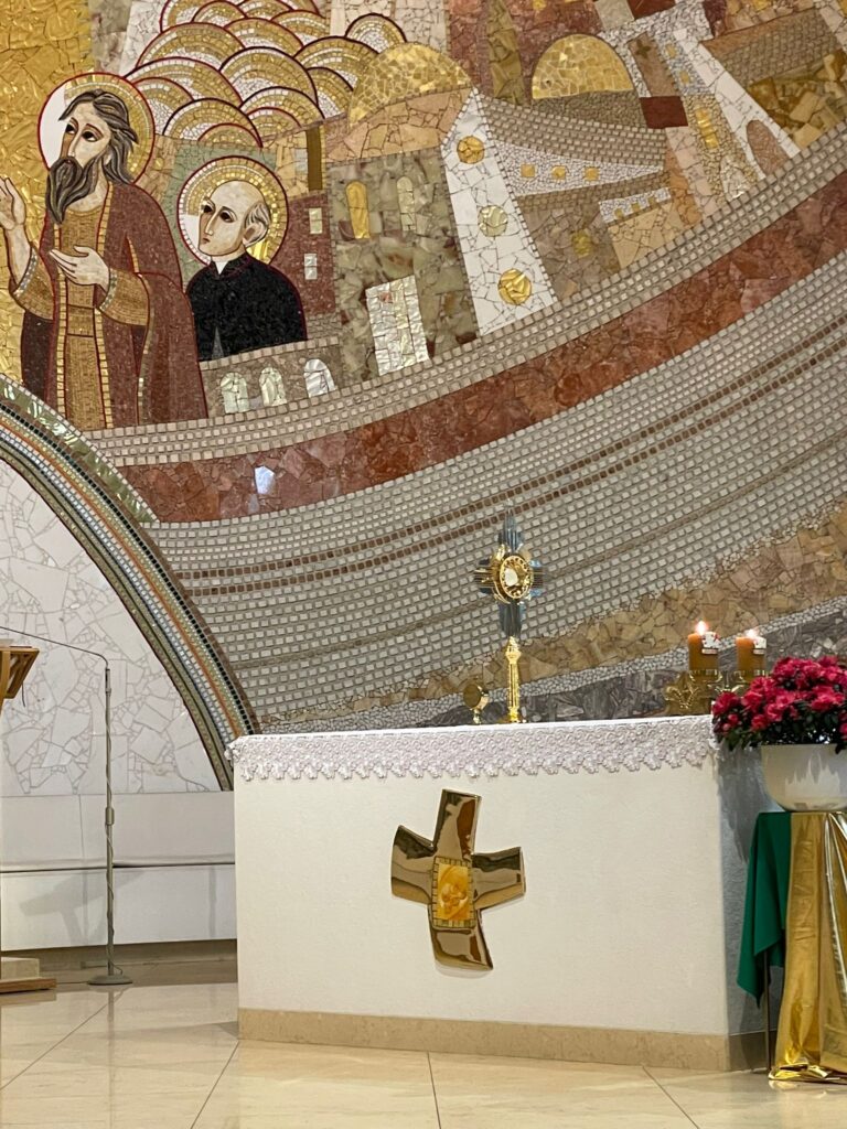 MARYJA. NAJPIĘKNIEJSZA Z KOBIET Rekolekcje i dni skupienia