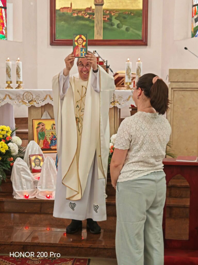 ZAKOŃCZENIE PISANIA IKON PRZEZ DZIECI Apostolstwo Sióstr