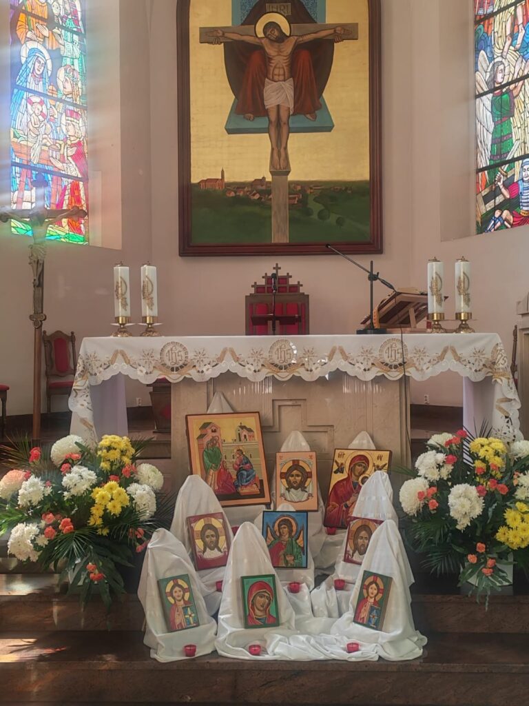 ZAKOŃCZENIE PISANIA IKON PRZEZ DZIECI Apostolstwo Sióstr