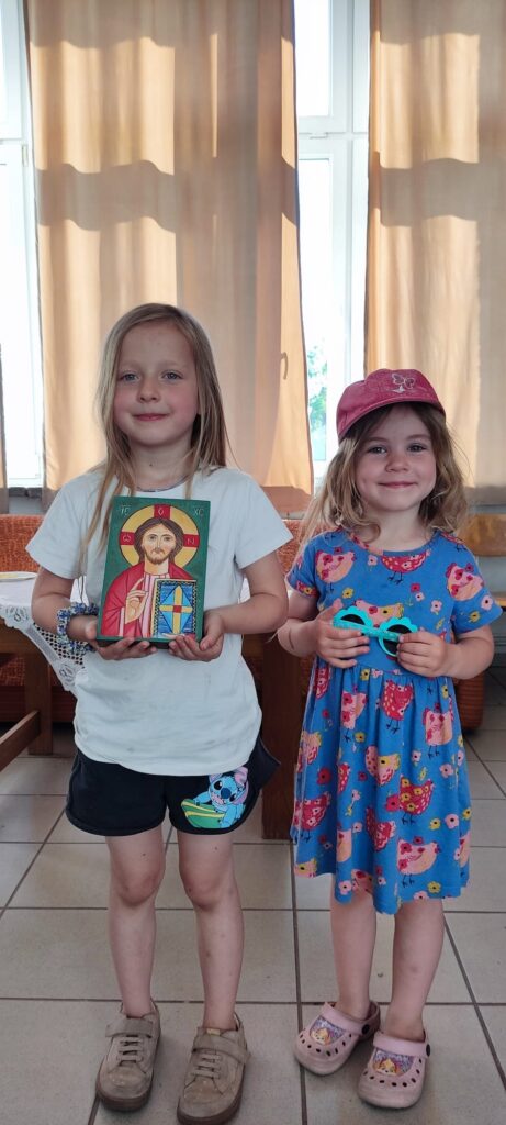 ZAKOŃCZENIE PISANIA IKON PRZEZ DZIECI Apostolstwo Sióstr